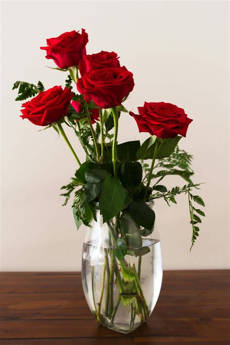 rose flower vases